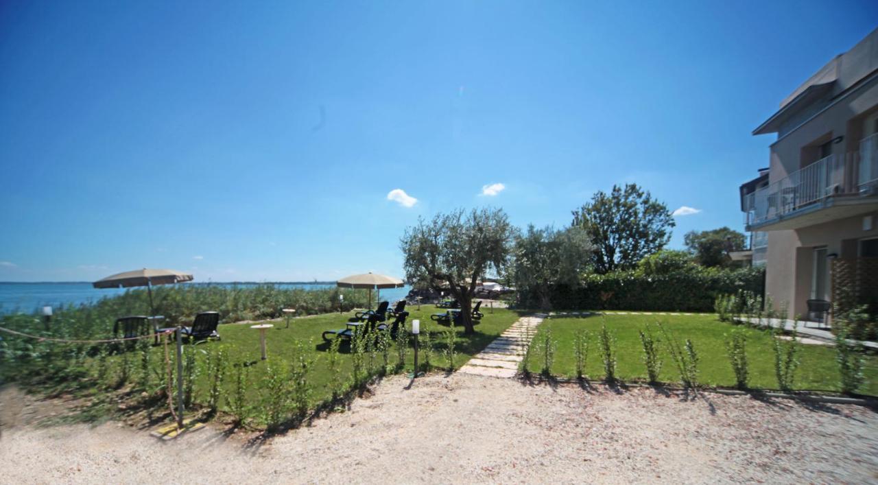 סירמיונה Smeraldo Dip Villa Canneto מראה חיצוני תמונה